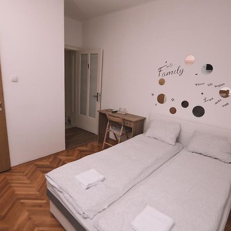 De Lux Apartment & Rooms Emilia Banja Luka Eksteriør billede
